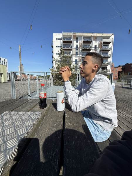 Et ungt firma med højt humør