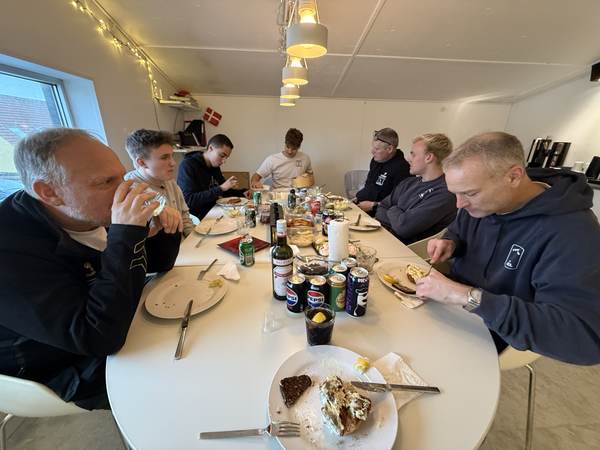 Et ungt firma med højt humør